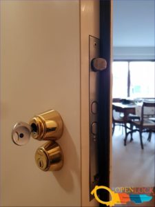 Ouverture de porte simple claquée 1 Serrurier Bruxelles